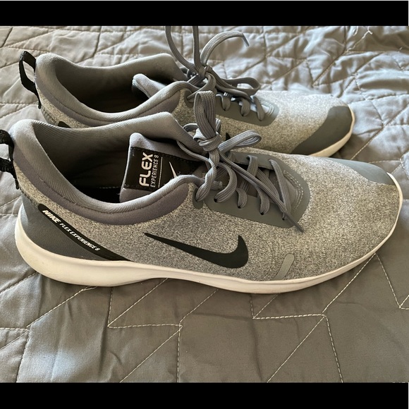 Nike Shoes - Nike Shoes 💪🏽